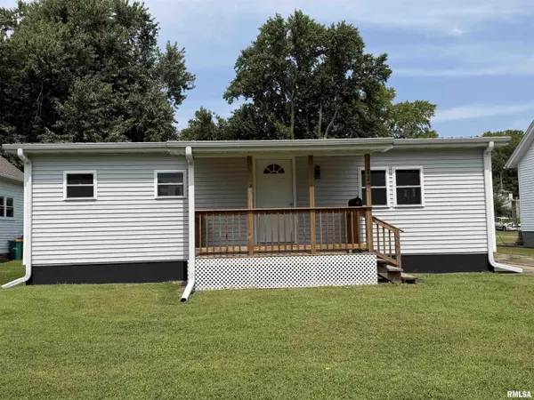 720 E CARROLL ST, Macomb, IL 61455