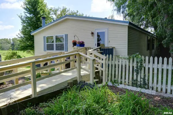 12261 & 12265 Mindale RD, La Prairie, IL 62346