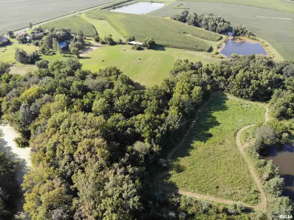 12261 & 12265 Mindale RD, La Prairie, IL 62346