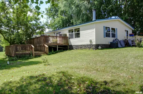 12261 & 12265 Mindale RD, La Prairie, IL 62346