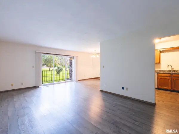 1471 VALLE VISTA BLVD #4, Pekin, IL 61554
