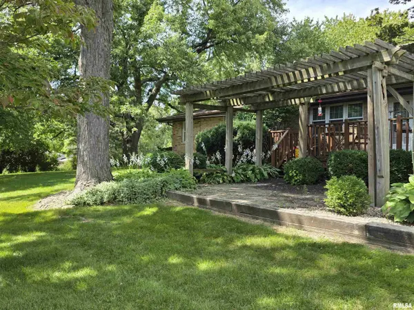 921 BIRCHWOOD DR, Washington, IL 61571