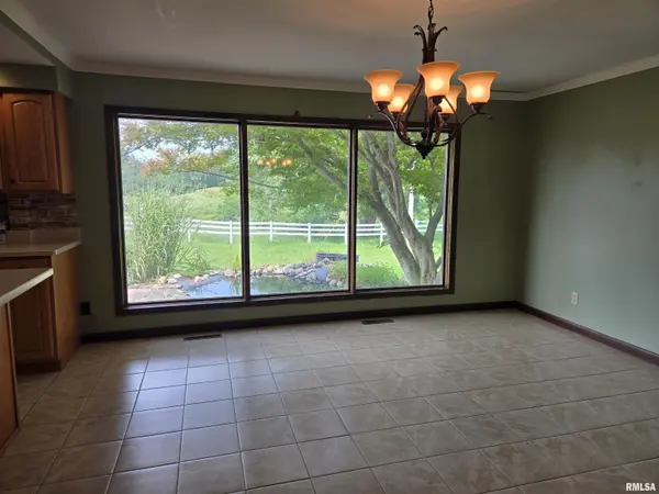22730 E 100TH ST, Blandinsville, IL 61420
