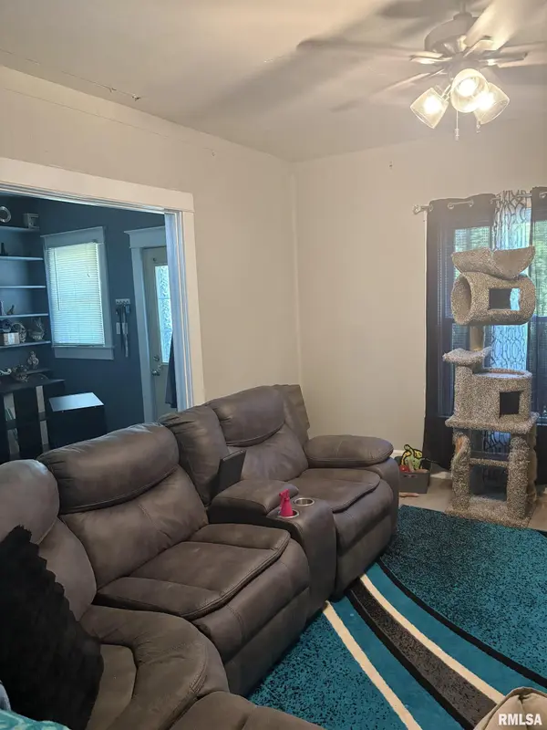 716 N MCARTHUR ST, Macomb, IL 61455