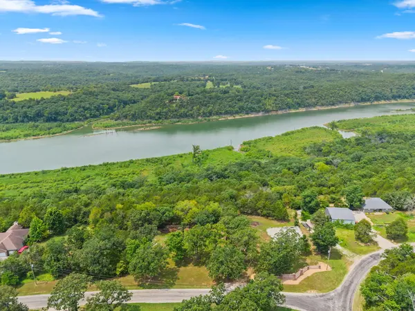 1270 Frisco Hills Road, Kissee Mills, MO 65680