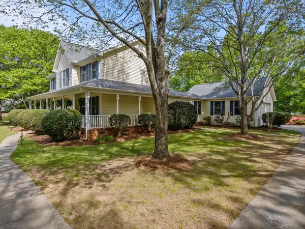 105 Harvest LN, Boiling Springs, SC 93167-707