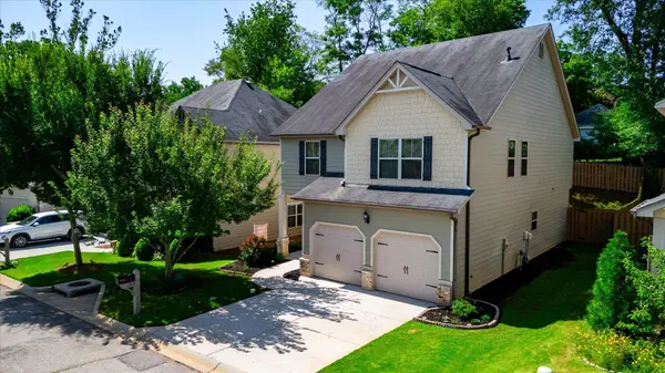 140 River Valley LN, Greenville, SC 29605