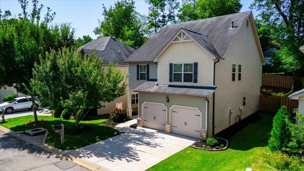 140 River Valley LN, Greenville, SC 29605