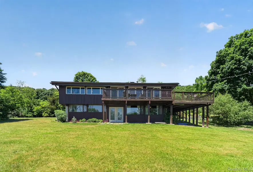 424 Laroe RD, Chester, NY 10918