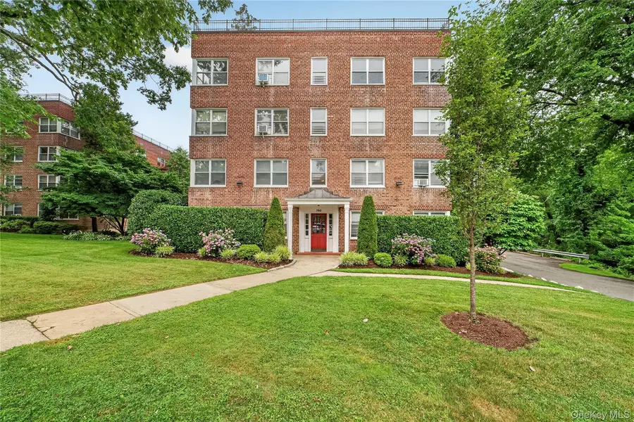 793 Palmer RD #2F, Bronxville, NY 10708