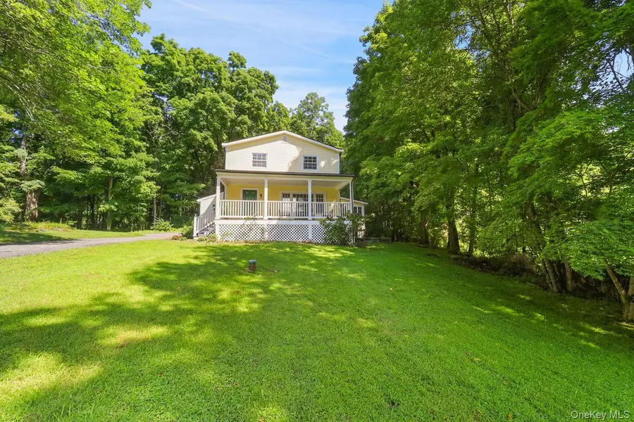 1059 Hanover ST, Yorktown Heights, NY 10598