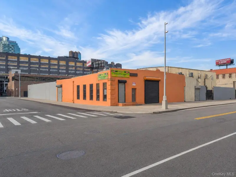 23-01 Borden AVE, Long Island City, NY 11101