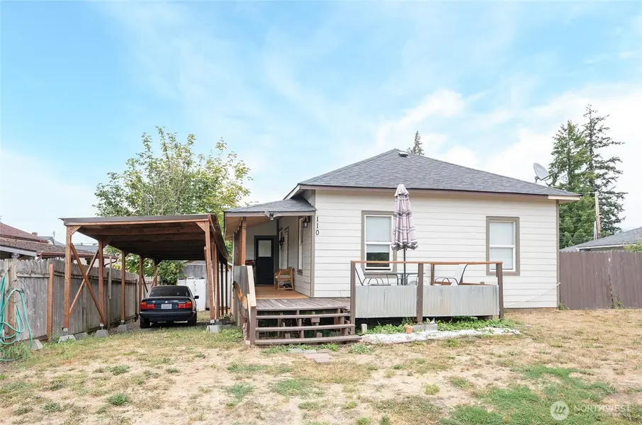 110 Alder ST E, Eatonville, WA 98328