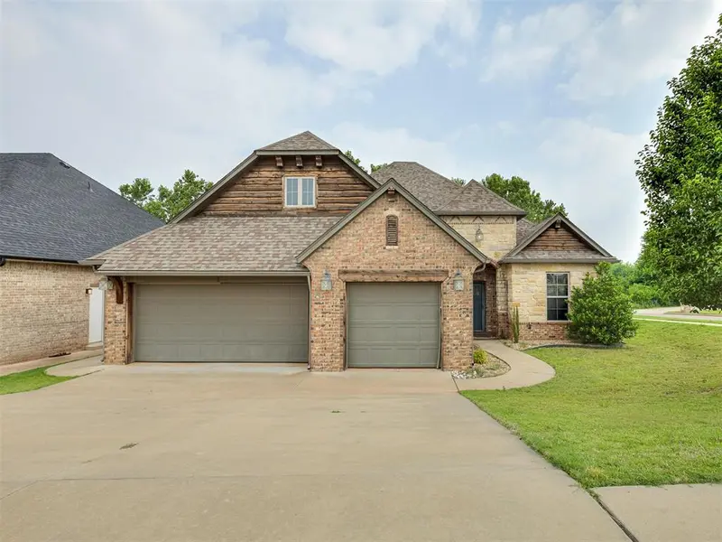 2613 NE 14th ST, Moore, OK 73160