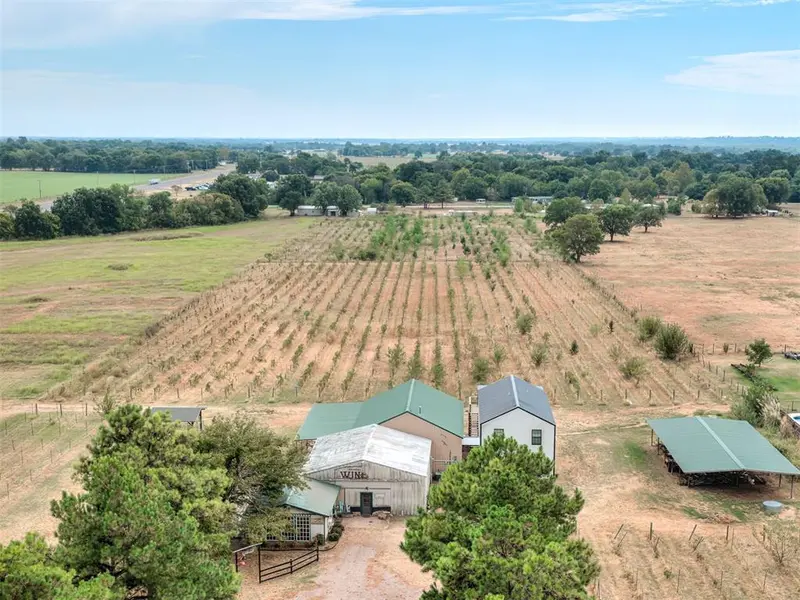 7050 Slaughterville RD, Slaughterville, OK 73051