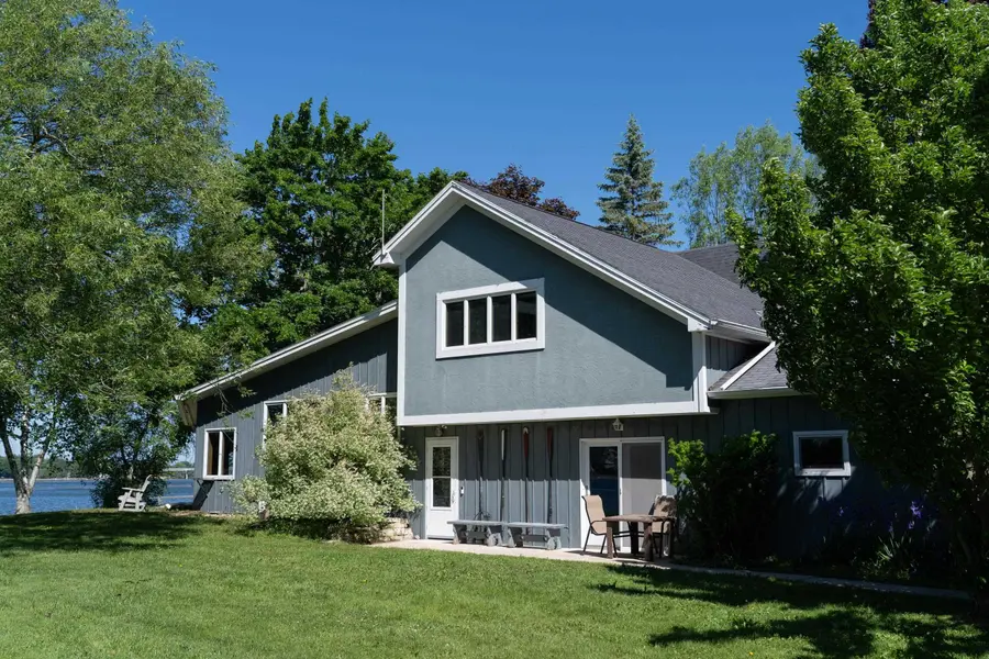 1537 COVE RD, Sturgeon Bay, WI 54235