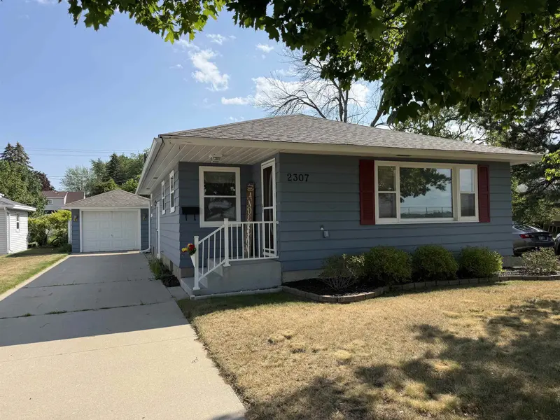 2307 18TH AVE, Menominee, MI 49858