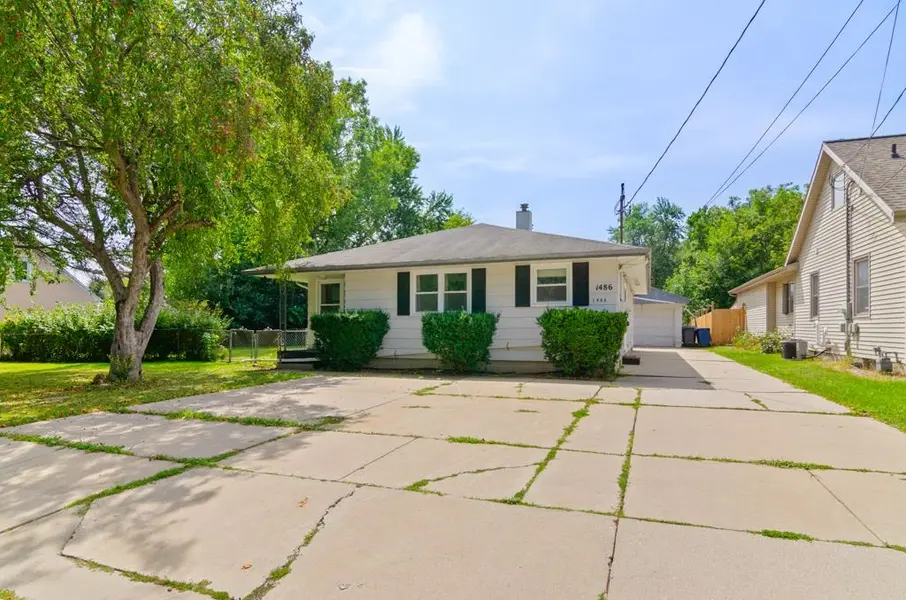 1486 HASTINGS ST, Green Bay, WI 54301