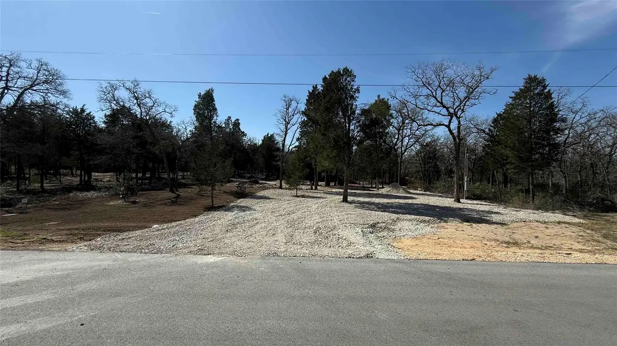 113 Las Alturas DR, Elgin, TX 78621