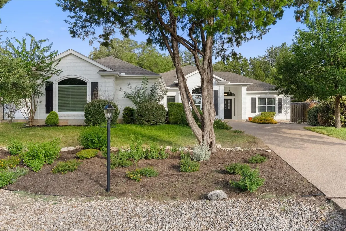 120 Copperleaf RD, Lakeway, TX 78734