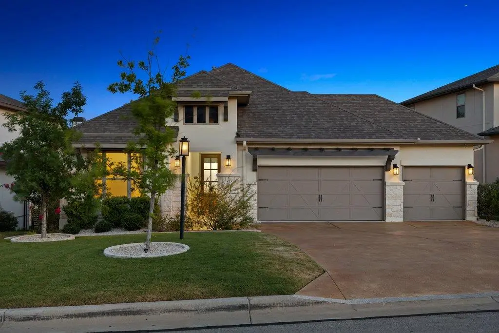 413 Sitlington LN, Austin, TX 78738