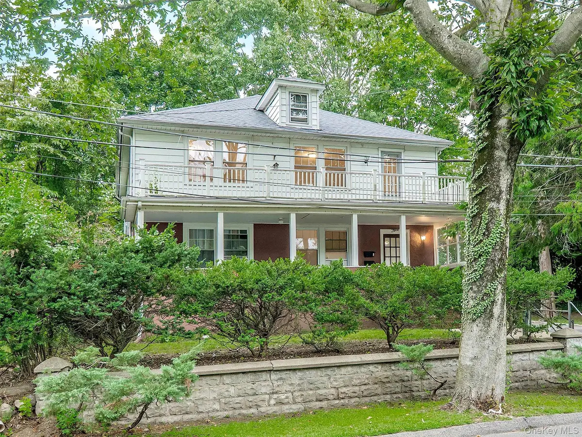 5 Titus RD #2, Glen Cove, NY 11542