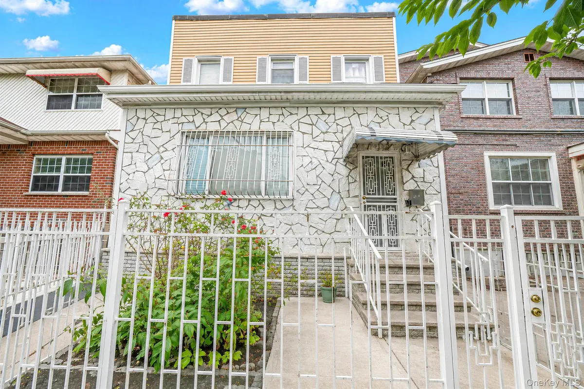 105 Hale AVE, Brooklyn, NY 11208