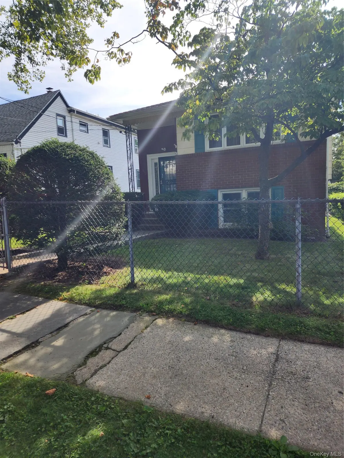 548 S 9th AVE #2, Mount Vernon, NY 10550