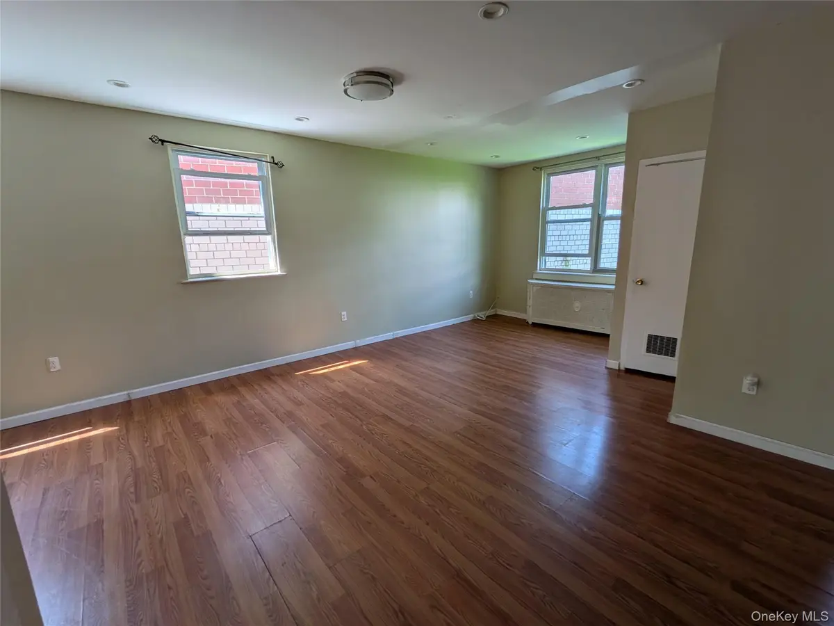 206-07 Hillside AVE #2FL, Queens Village, NY 11427
