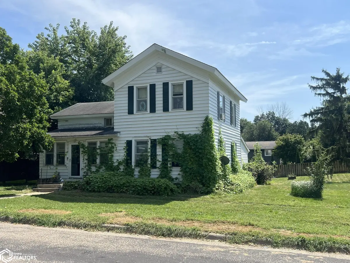 108 3rd ST, State Center, IA 50247