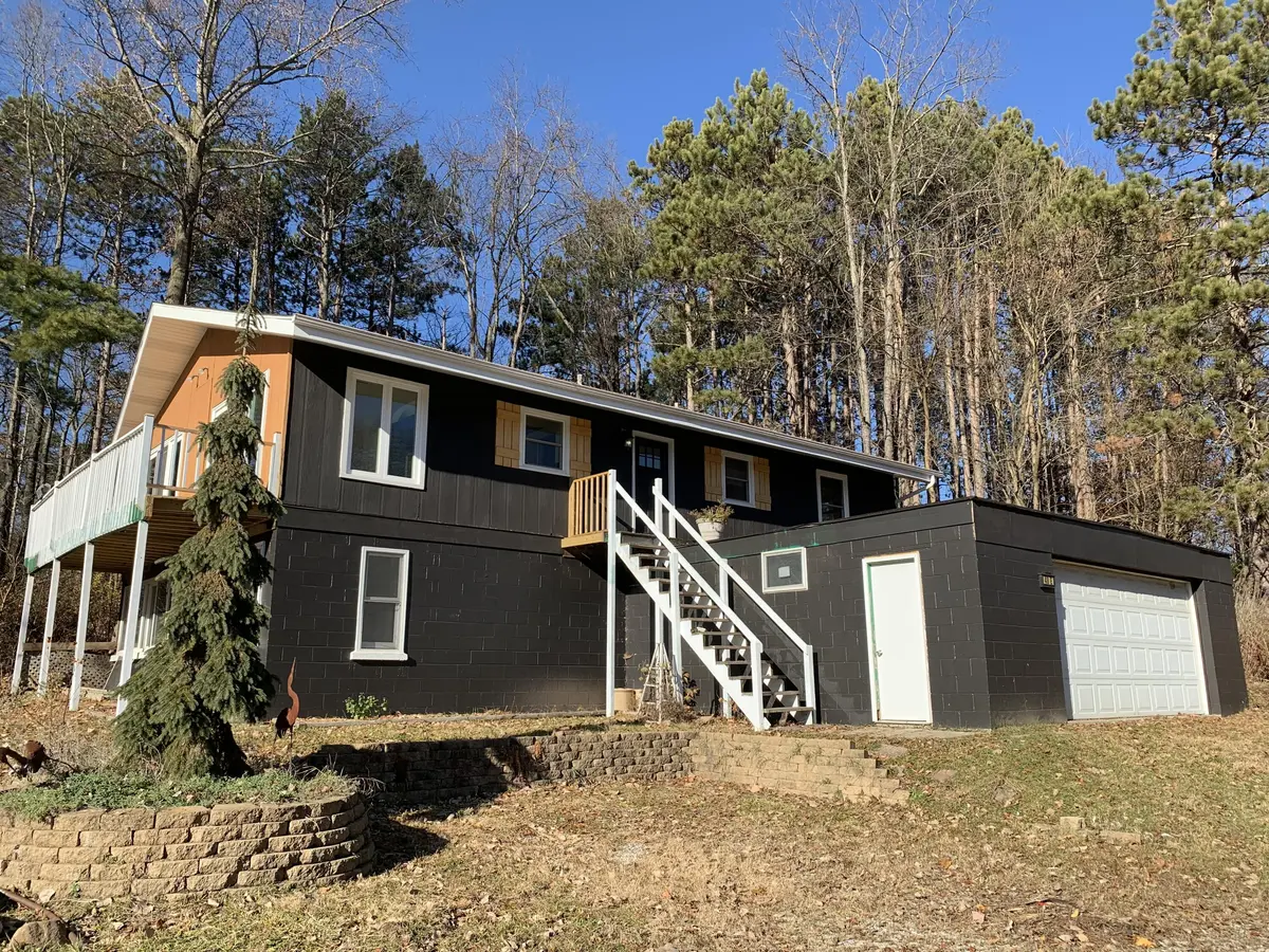 48 E Division RD, Valparaiso, IN 46383