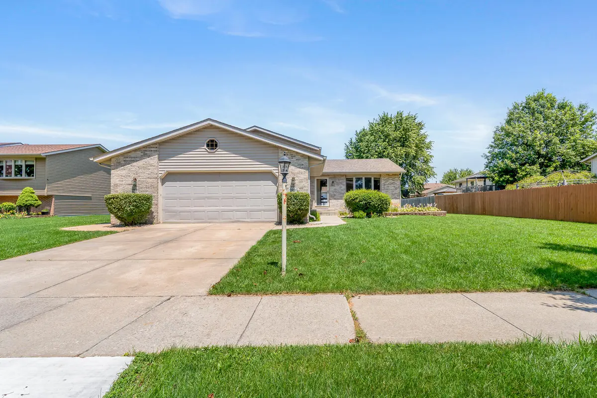 2994 Barberry DR, Hobart, IN 46342