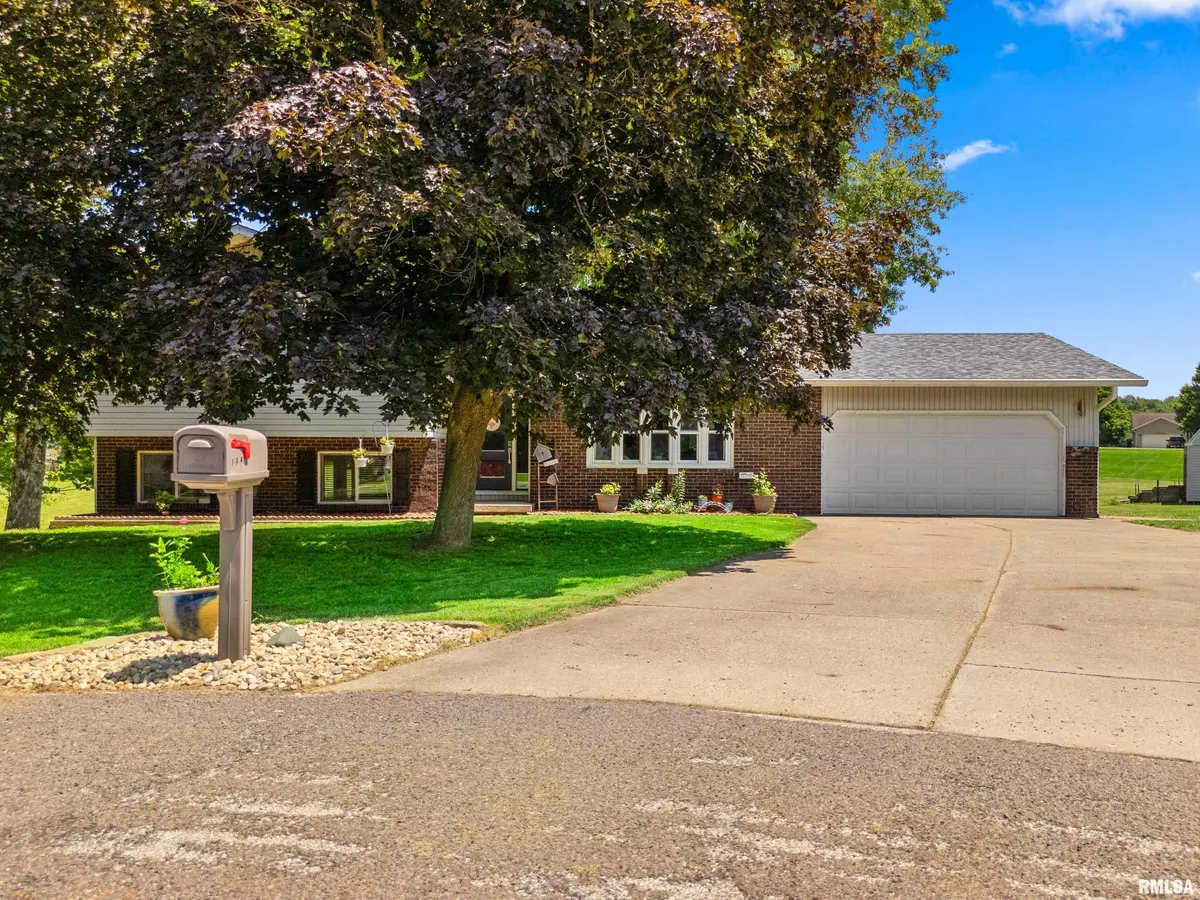 104 PINTA CT, Pekin, IL 61554