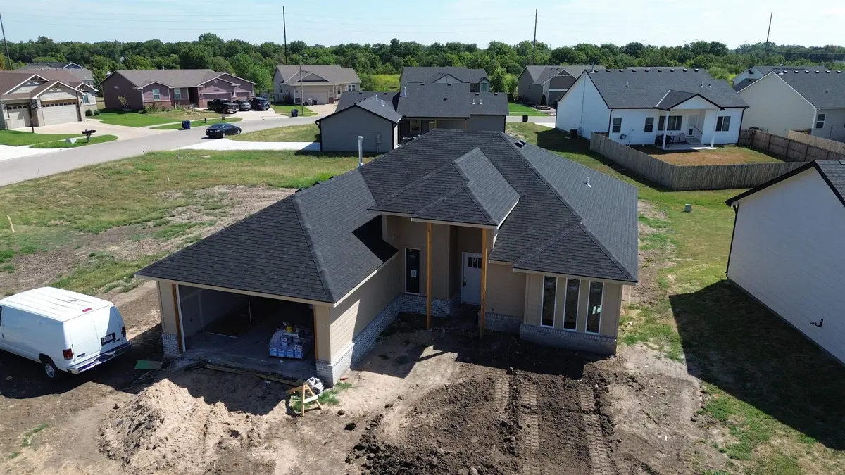 728 N Red Bud Ave., Valley Center, KS 67147