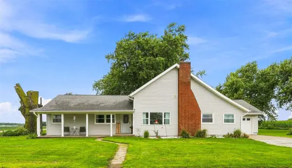 2096 230th St, Washington, IA 52353