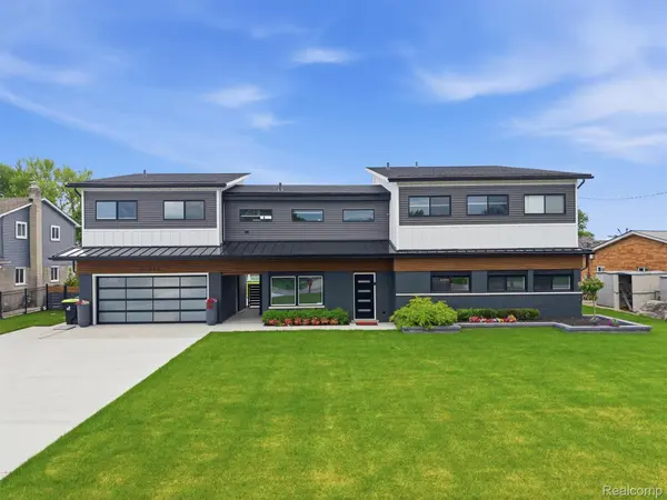 37645 Lakeville ST, Harrison Charter Township, MI 48045
