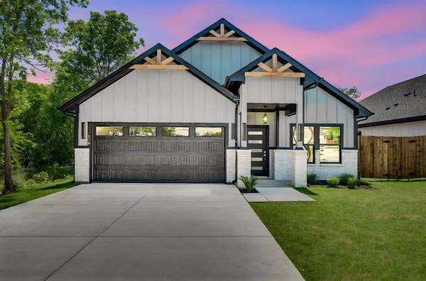 312 Matthew Street, Hillsboro, TX 76645