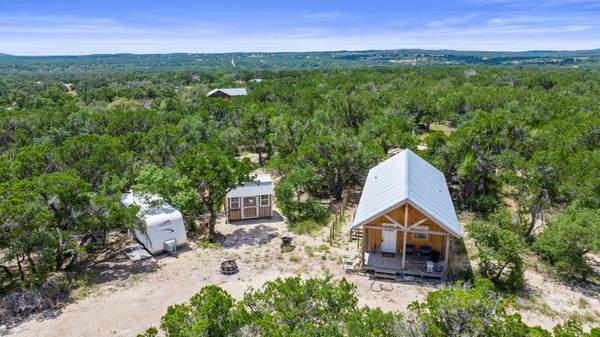 417 Prochnow RD, Dripping Springs, TX 78620