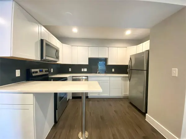 935 La Posada DR #141, Austin, TX 78752