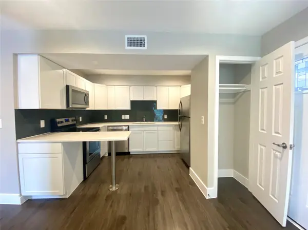 935 La Posada DR #141, Austin, TX 78752