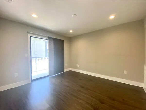 935 La Posada DR #141, Austin, TX 78752