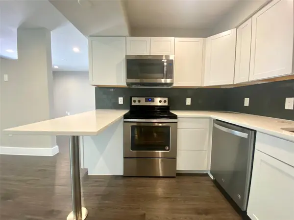 935 La Posada DR #141, Austin, TX 78752