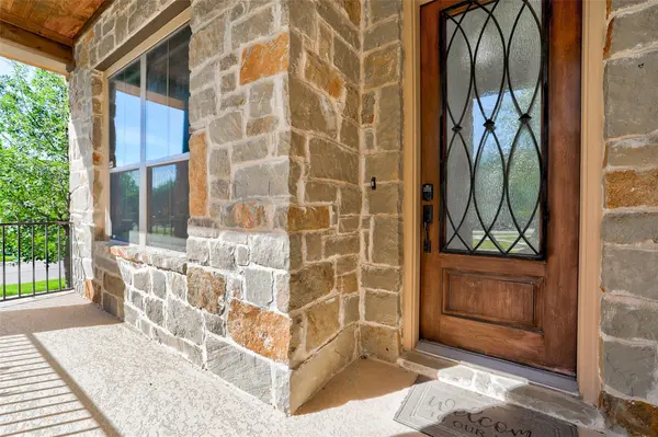 1020 Winding Way DR, Georgetown, TX 78628
