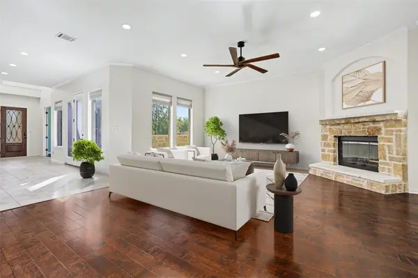 1020 Winding Way DR, Georgetown, TX 78628