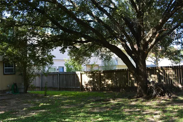 13703 Cambourne DR, Pflugerville, TX 78660