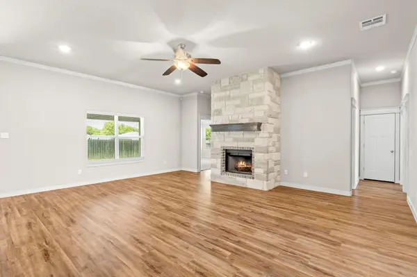 445 Bella Rose DR, Belton, TX 76513