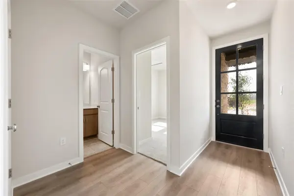 200 Willow Heights DR, Hutto, TX 78634