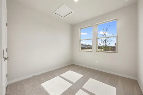 200 Willow Heights DR, Hutto, TX 78634