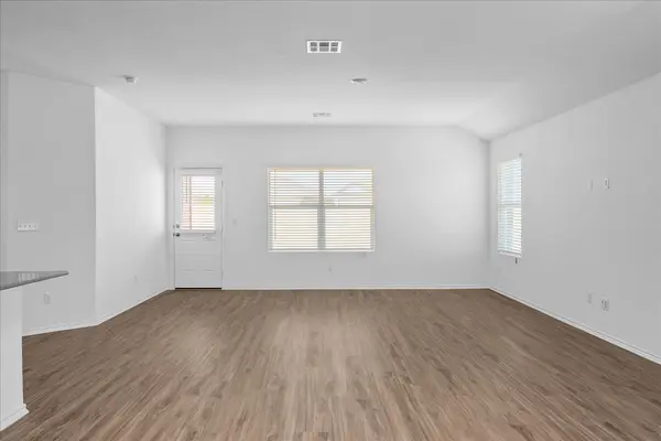 104 VINTAGE DR, San Marcos, TX 78666
