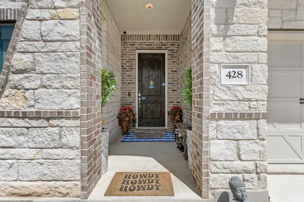 428 Landing LN, Leander, TX 78641